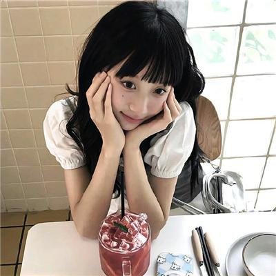 我们中的一个被绊倒