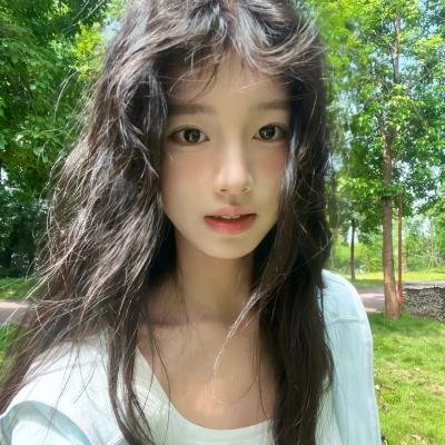 一个叫阿宝的男孩